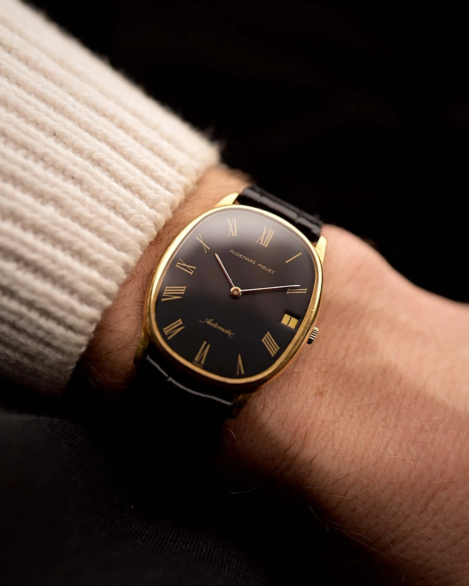 Audemars Piguet Ellipse Black Roman 1977