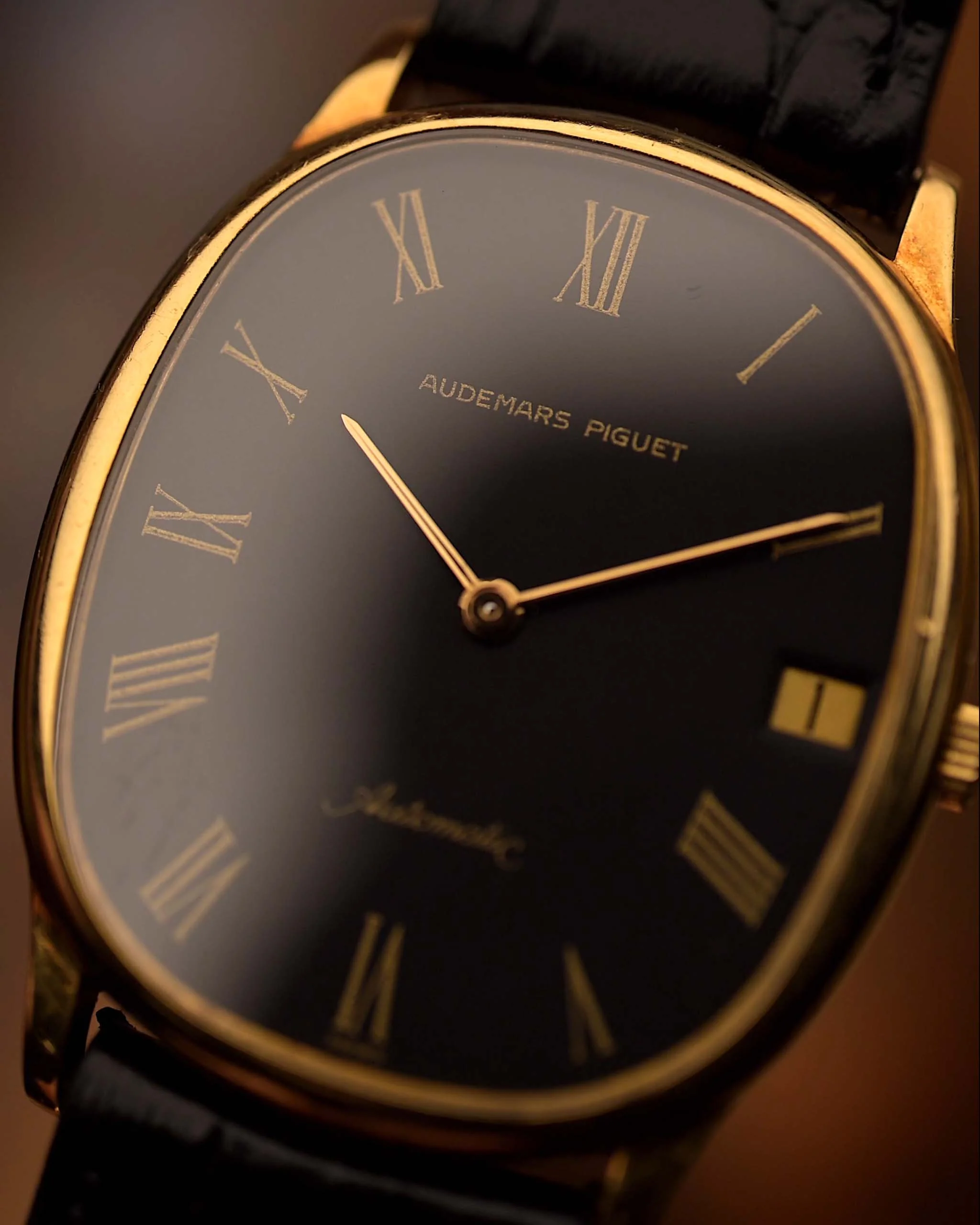 Audemars Piguet Ellipse Black Roman 1977 - Image 4