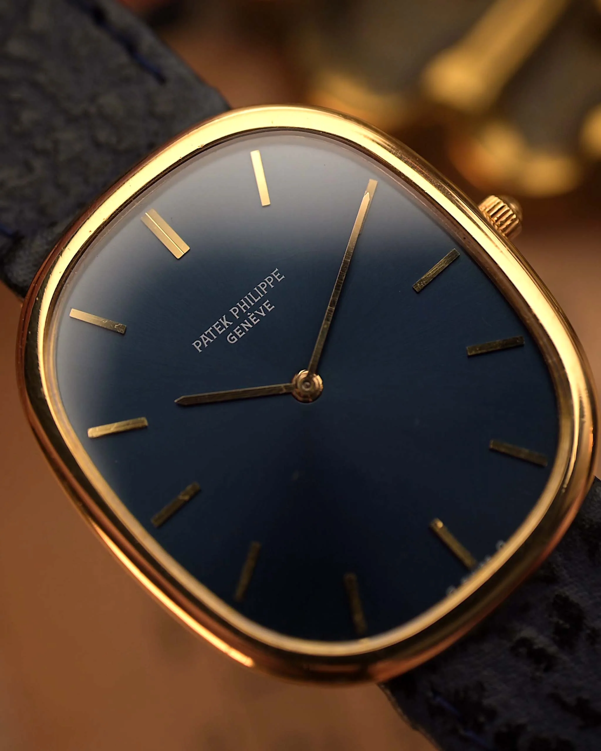 Patek Philippe 3738 Jumbo Ellipse 1980s - Image 4