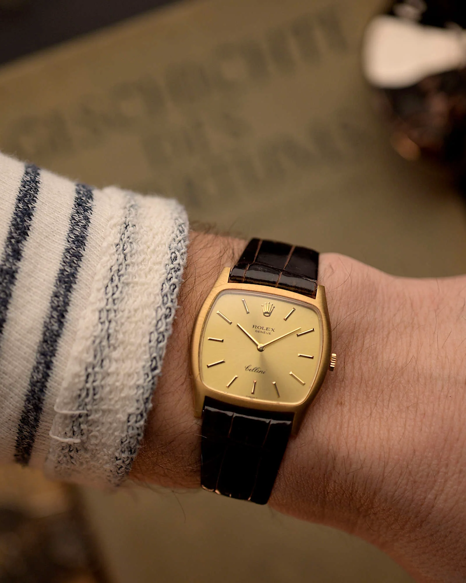 Rolex Cellini 3805 Tonneau 1976 - Image 2